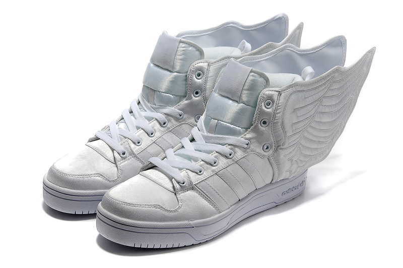 adidas avec ailes